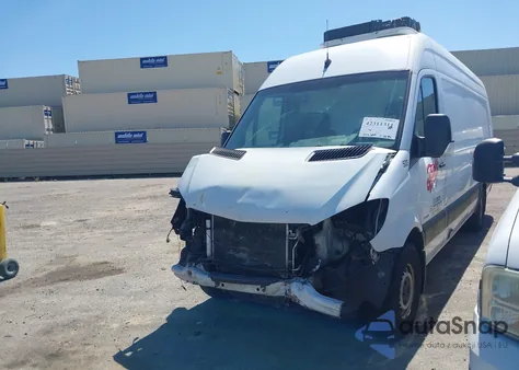 2016 Mercedes-Benz Sprinter 2500 High Roof/High Roof z USA, uszkodzony, nr VIN WD3PE8CDXGP180676